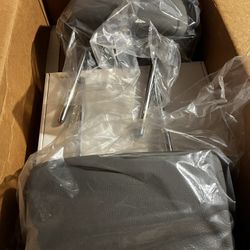 01 - 06 BMX X5 OEM Front Head Rest. Like New 