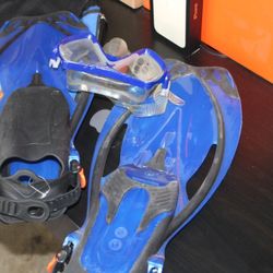 Swim Fin And Goggles 