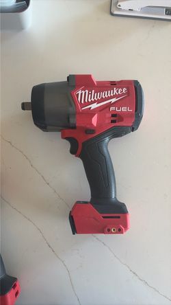 Milwaukee m18 Fuel 1/2 High Torque Impact Wrench 2967-20