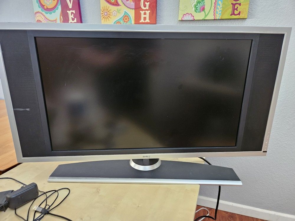 Dell W3207C LCD TV