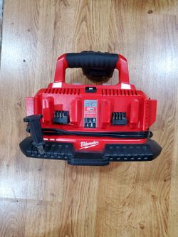 Milwaukee m18 Fast Charger 