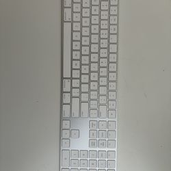 Apple Magic Keyboard with Numeric Keypad – Wireless – Fully Working