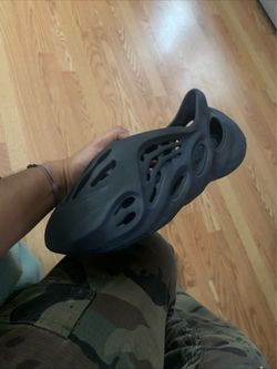 Yeezy crocs black onyx blue