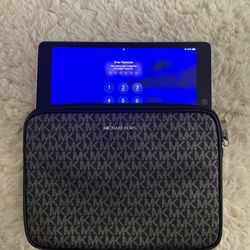 MICHAEL KORS IPAD Case