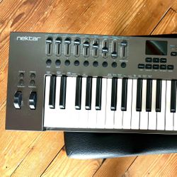 Nektar Impact lx49+ Keyboard Controller 