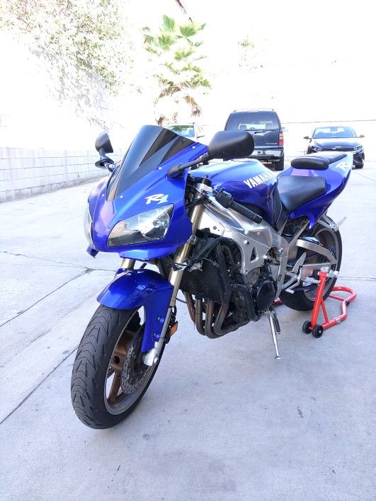 1998 Yamaha YZF R1