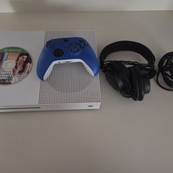 Xbox Series S w/Controller, Headset and GTA 5