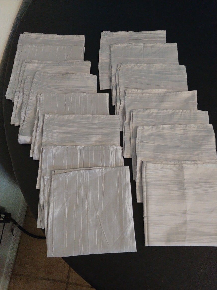 15 Shimmering Silver Napkins