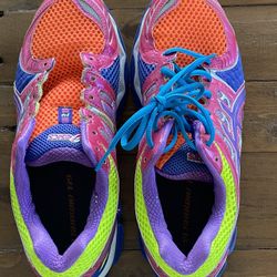 WOMENS SHOES SIZE 8 NIKE OLUKAI ASICS