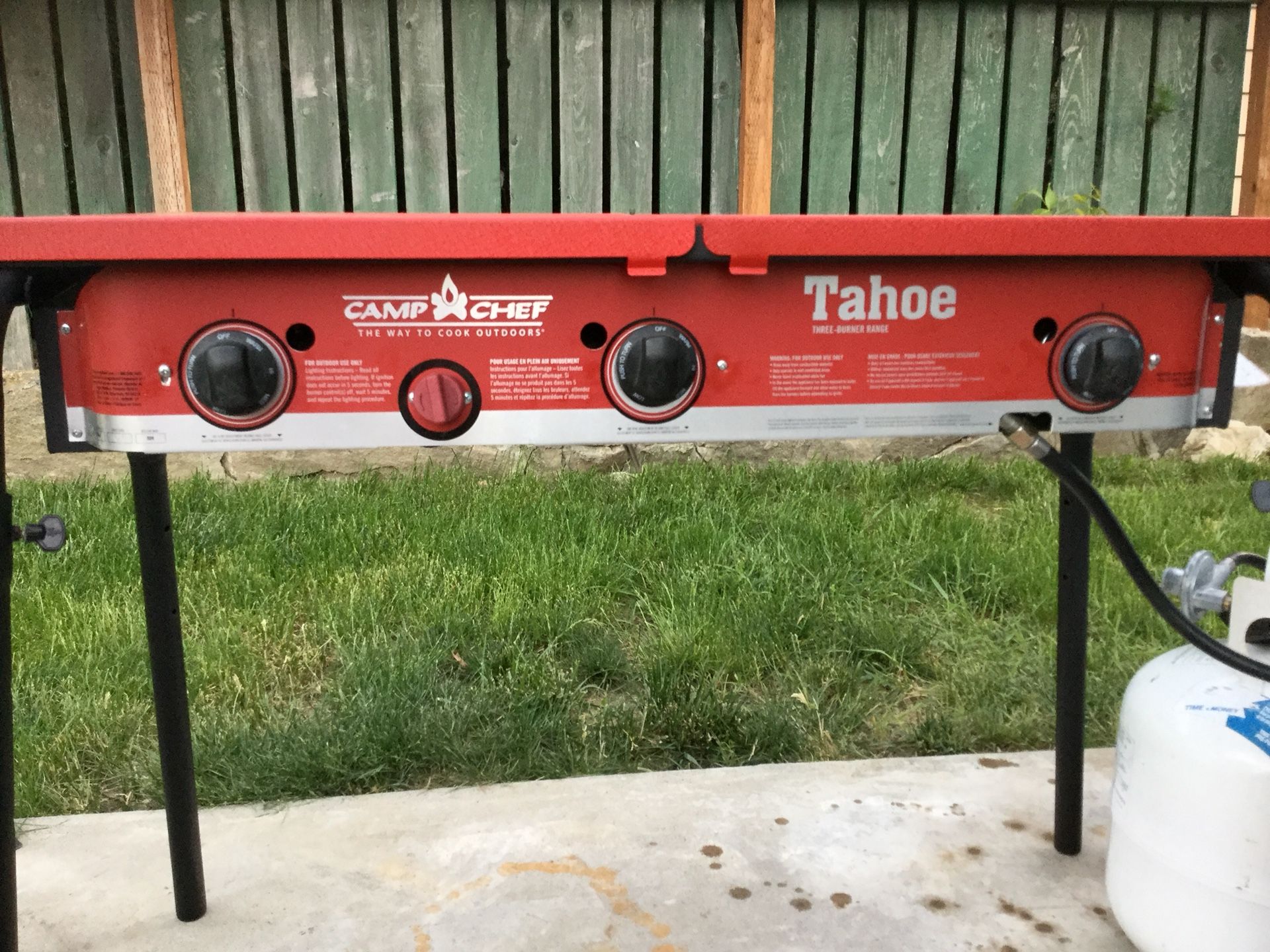 Camp Chef Deluxe Package 3 Burner Tahoe Stove, BB90l Grill Box