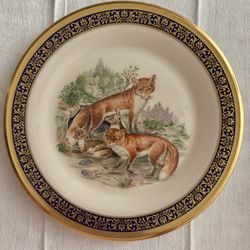 BRAND NEW! Beautiful Lenox Porcelain “Red Foxes” Gold rimmed Collectible Plate 