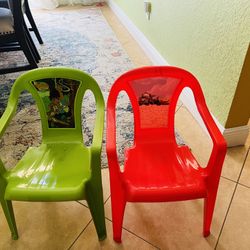 Kids Party Chairs 7 Greens 9 Reds