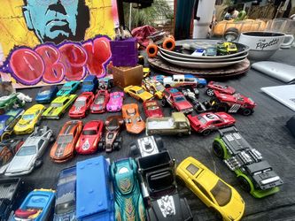 70 DIE-CAST TOY CARS!
