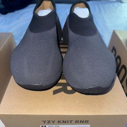 Adidas Yeezy Knit RNR Size 11