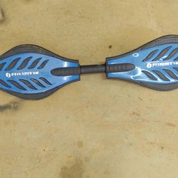 Original.  Razor Ripstik Ripstick Caster Skate Board Blue