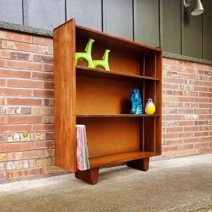 Mid Century Modern Walnut Bookshelf Bookcase Display Shelf Vintage