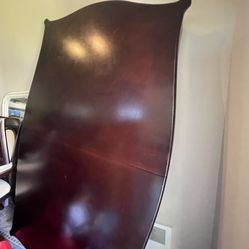 Dining Table And 6 Chairs