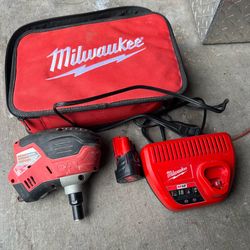 Milwaukee palm nailer m12