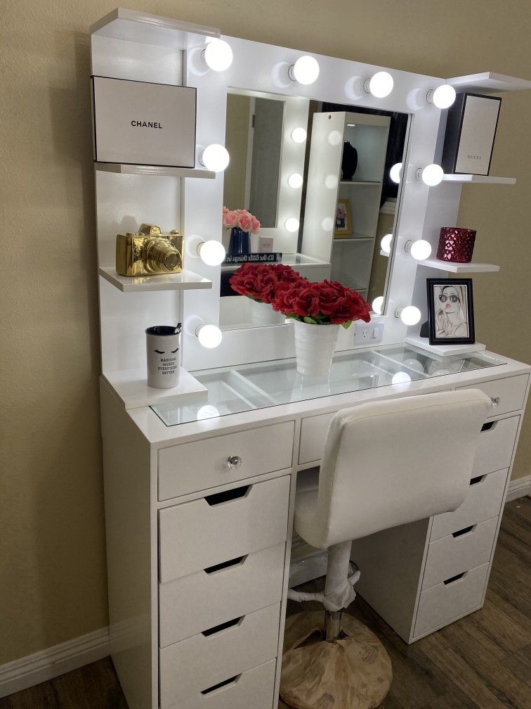 New White Makeup Vanity