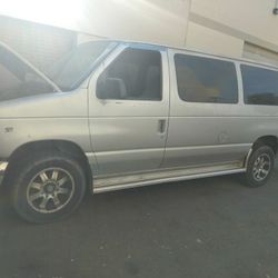 99 FordE350 For Parts only!!!!!