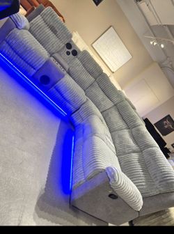 ✨️Reclining Sectionals Sofas ✨️ Furniture Sectionals, Bedrooms, Dining Avail
