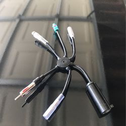 Universal Radio Antenna Adapter