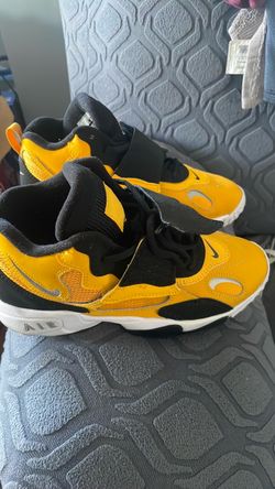 Nike air turf black & yellow