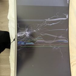 Samsung 32 inch curved monitor cracked screen
