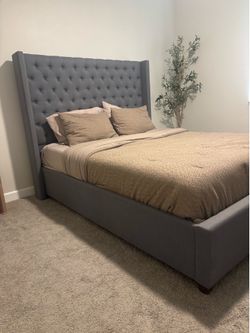 Tufted queen bed frame