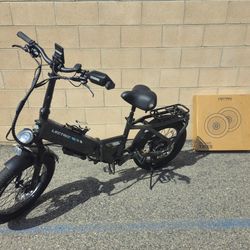 Lectric XP4 750W Foldable E-Bike - Charger + Extras Included - Good Condition
