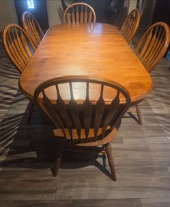 Dinning room table and chairs