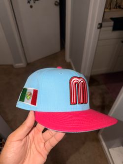 Mexico Hat blue and pink 7 5/8