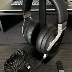 Corsair Virtuoso RGB Wireless Headset