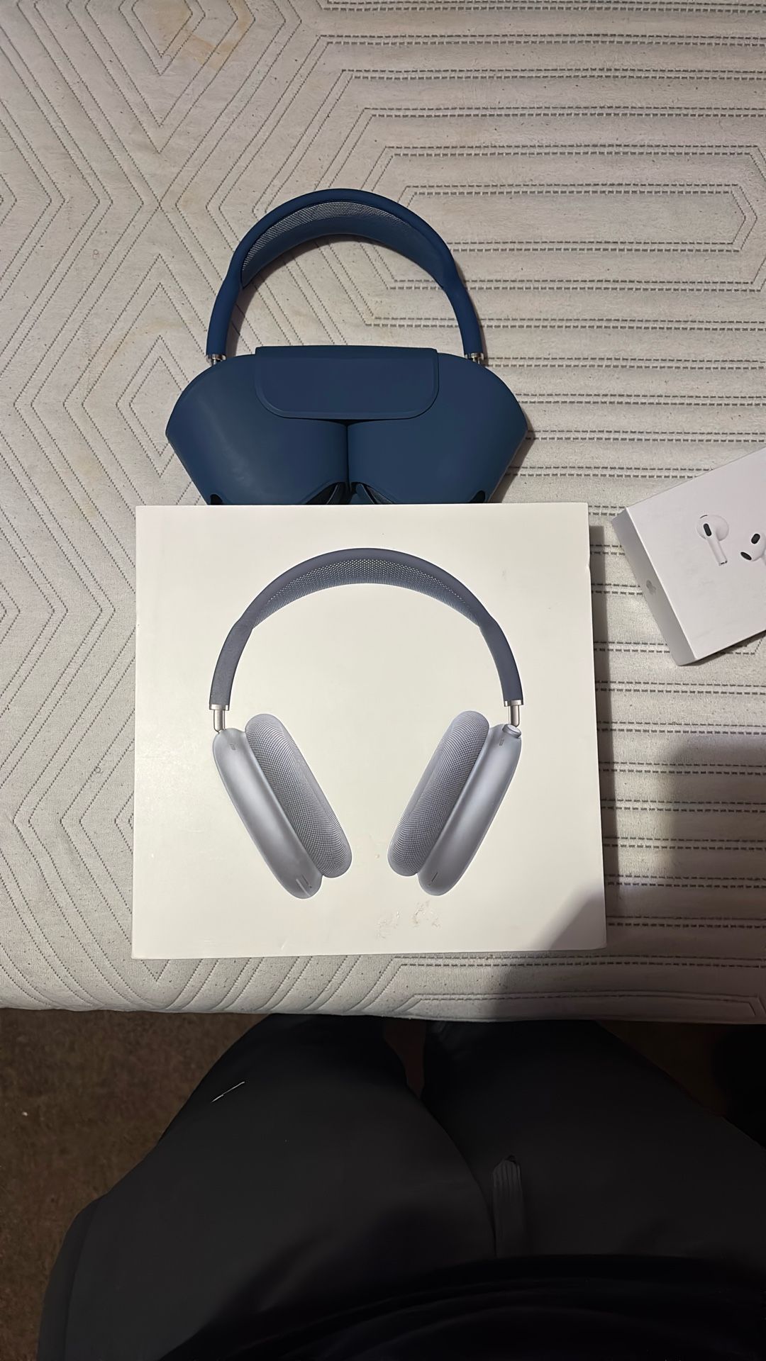 (Free Shipping‼️)AirPod Max Sky Blue