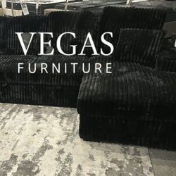 U-shape-Sectional ✅ Delivery available ✅ Financing Options Available!✔️✨️No Credit Needed✔️✨️$0 Or $50 Down Payment✨️