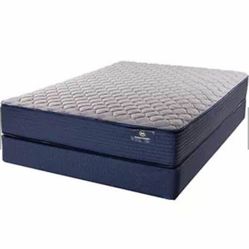 Almost New Queen Serra Del Rio Mattress & Box Spring 