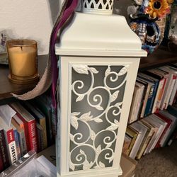 Beige Victorian Style Lanter