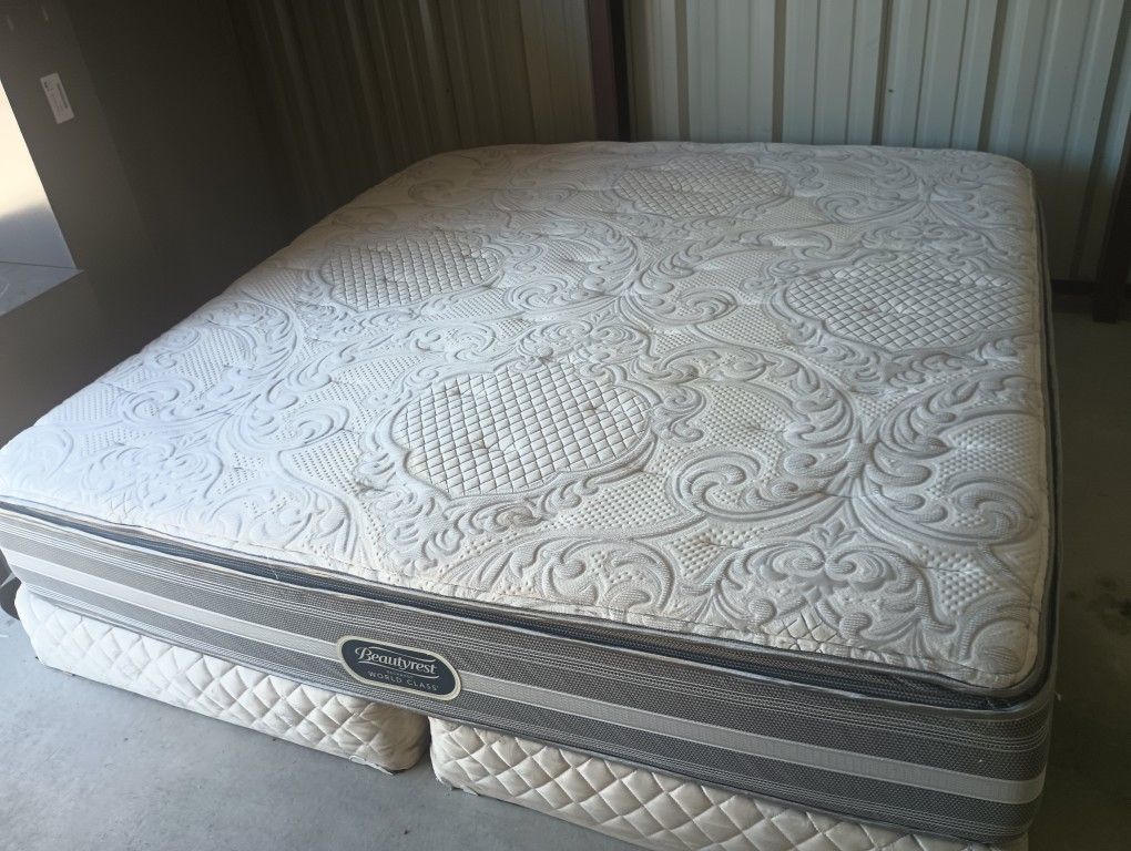 Beautyrest King Pillowtop Mattress And Box Spring
