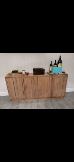 Bar cabinet/storage cabinet