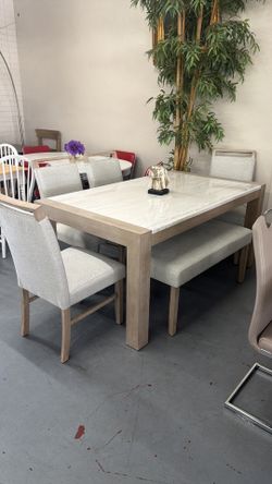 Mesas // Comedores // Dining Set // in Stock // Disponibles