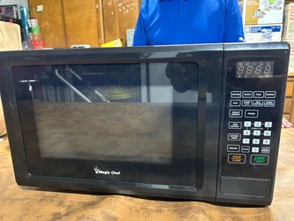Magic Chef Black Countertop Microwave