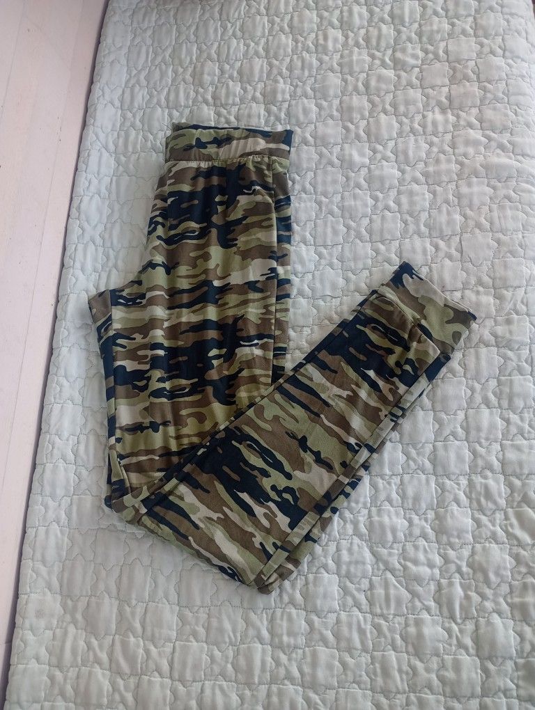 Bobbie Brooks camouflage joggers Sz S