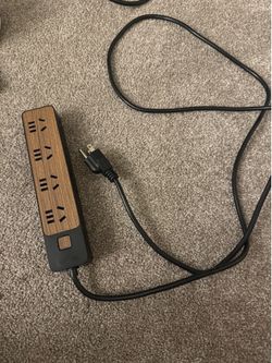 BULL Wood Grain Power Strip