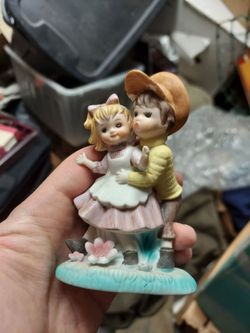 Vintage lefton ceramic figurine