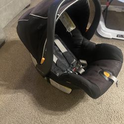 Chicco KeyFit® 30 Infant Car Seat and Base, Rear-Facing Seat