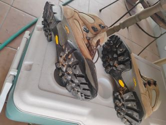 Merrill Sawtooth Hiking Boots