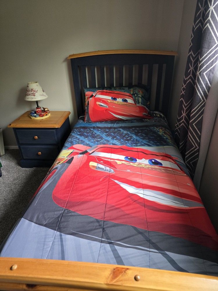 Twin Bedroom Set