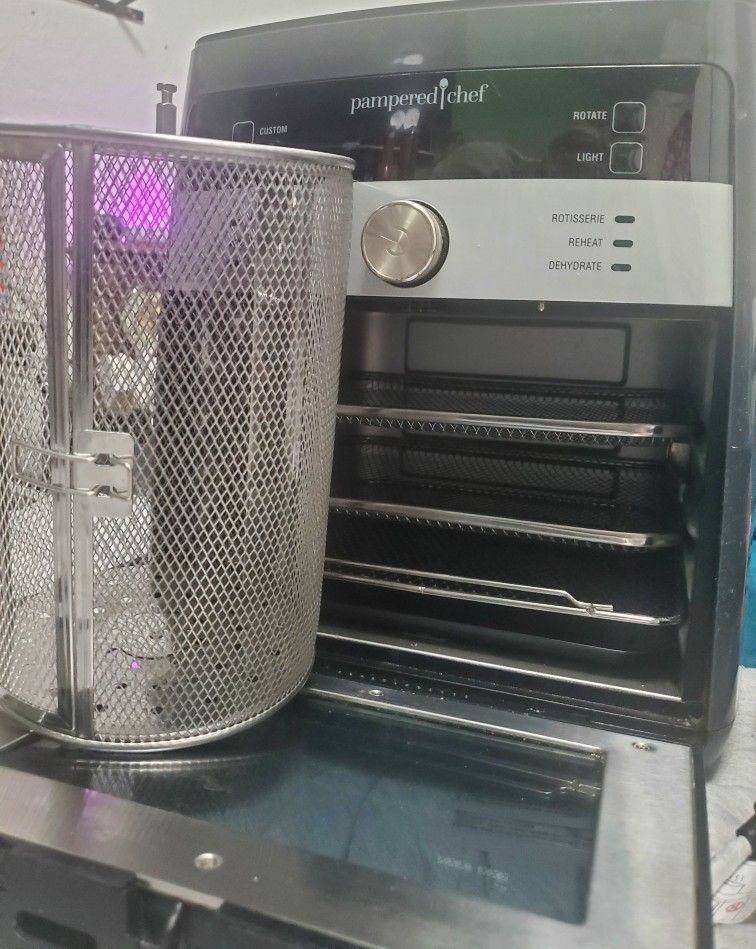 PAMPERED CHEF AIR FRYER/ROTISSERIE/TOASTER MULTI USE APPLIANCE