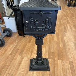 Cast Aluminum Large Mailbox