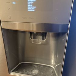 Refrigerator (barely Used) Dual Ice Maker (Mint Condition)
